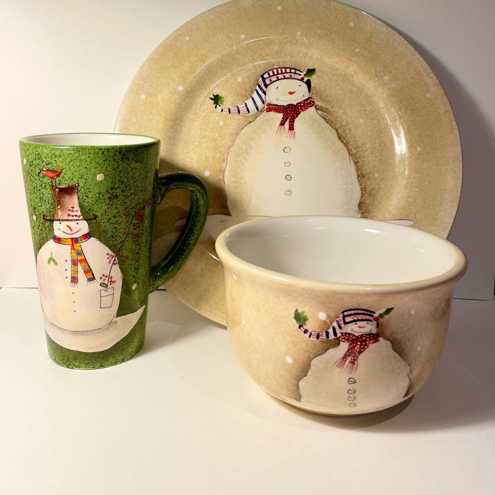 Christmas Earthenware dishes. Plate, bowl and mug.